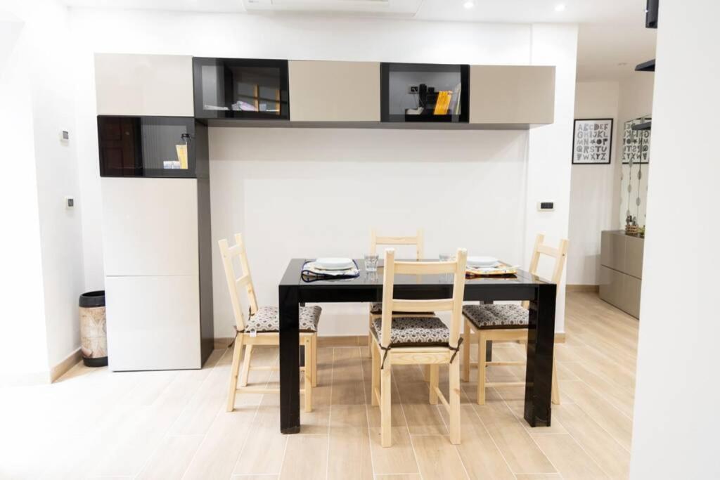La Casa Di Nico. Appartamento Zona Centro เจนัว ภายนอก รูปภาพ
